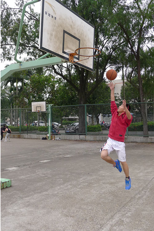 赛前热身.JPG